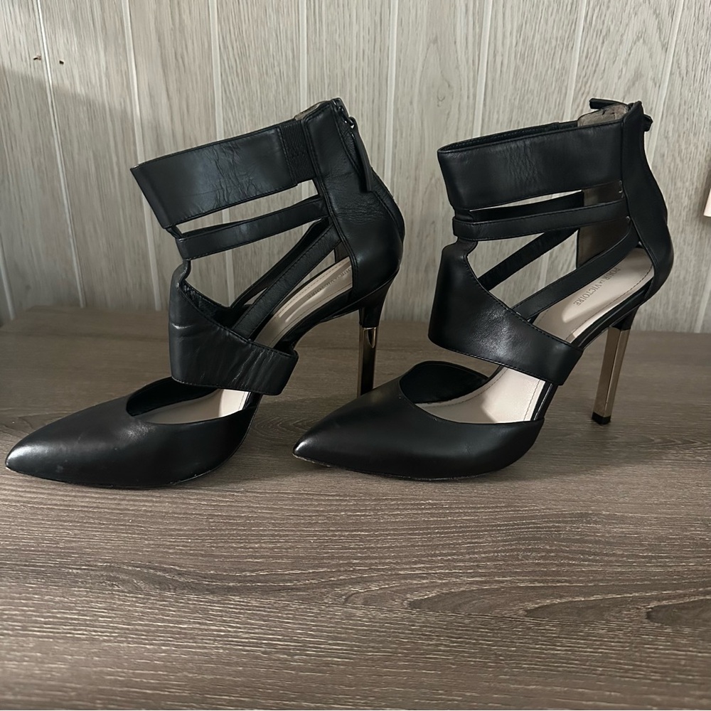 Pour la Victoria Zanie Heel Heeled Sandal 9.5 Black Cage Gold Leather Revolve - Picture 6 of 9